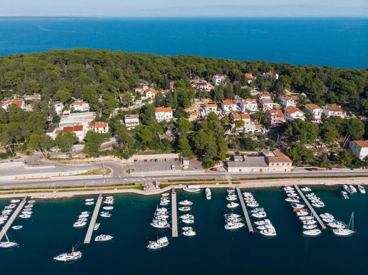 Exclusive Apartments Milahomes By The Sea, Boot Mooring And Private Parking Mali Lošinj