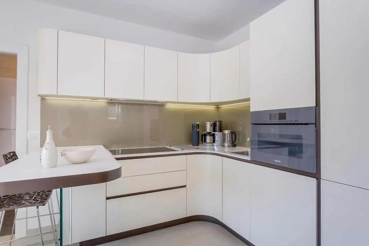 Exclusive Apartments Milahomes By The Sea, Boot Mooring And Private Parking Mali Lošinj