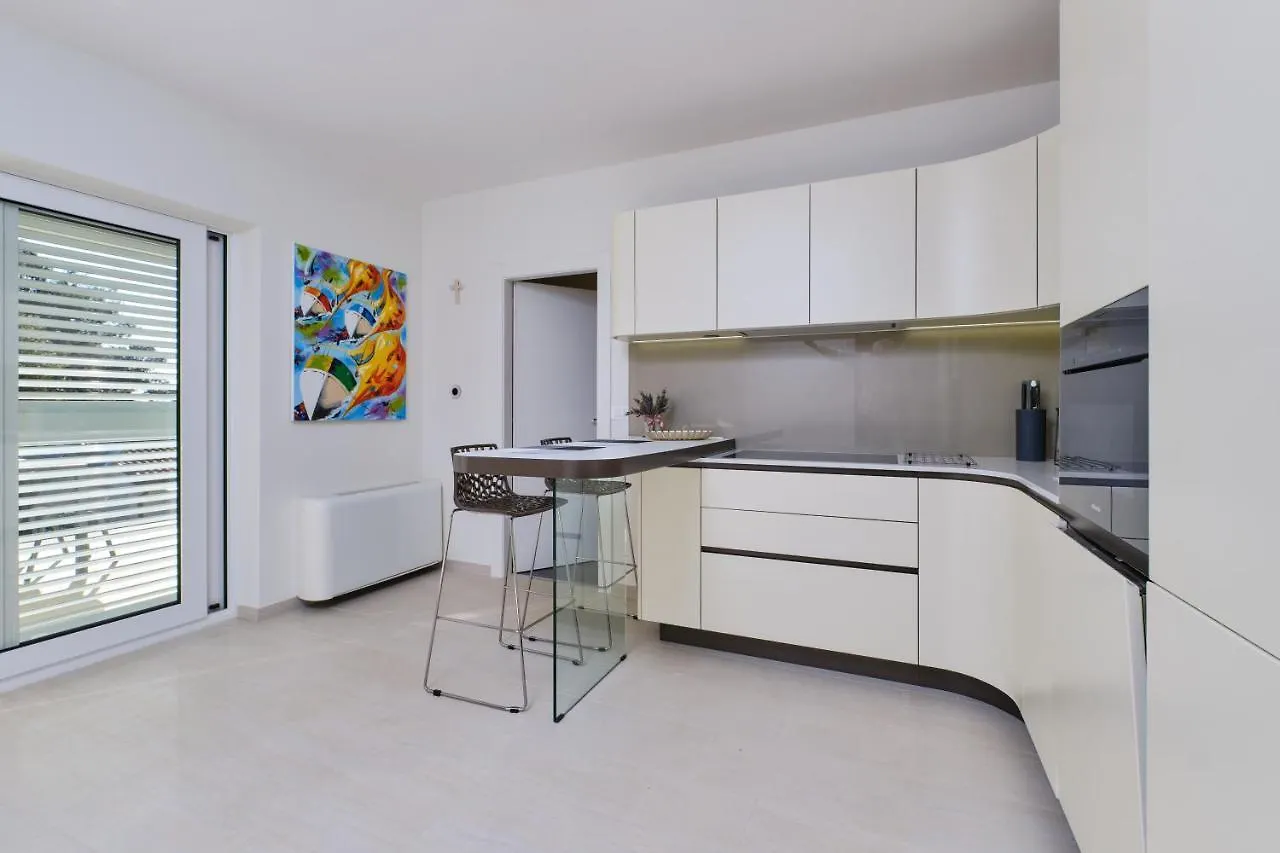 Exclusive Apartments Milahomes By The Sea, Boot Mooring And Private Parking Mali Lošinj