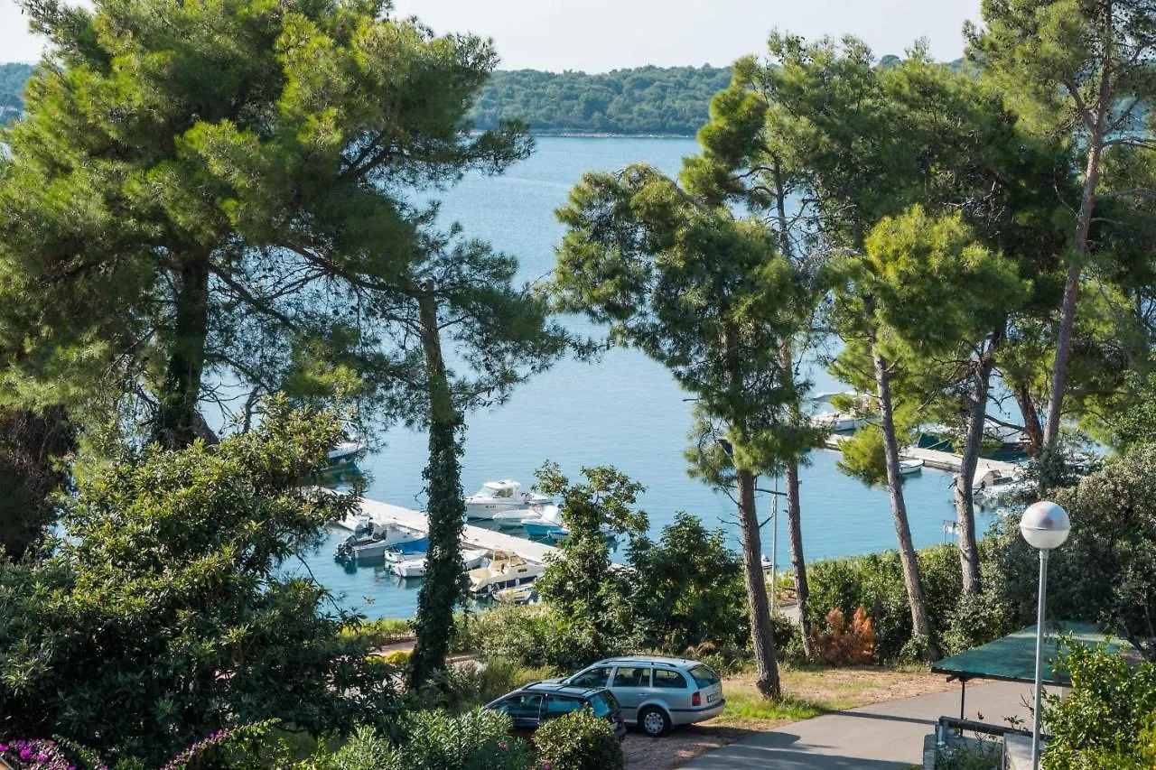 Exclusive Apartments Milahomes By The Sea, Boot Mooring And Private Parking Mali Lošinj