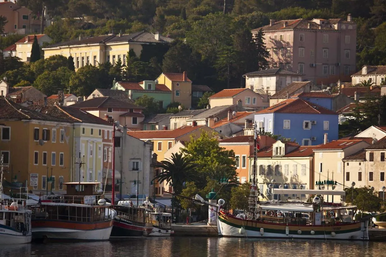 Exclusive Apartments Milahomes By The Sea, Boot Mooring And Private Parking Mali Lošinj Croacia